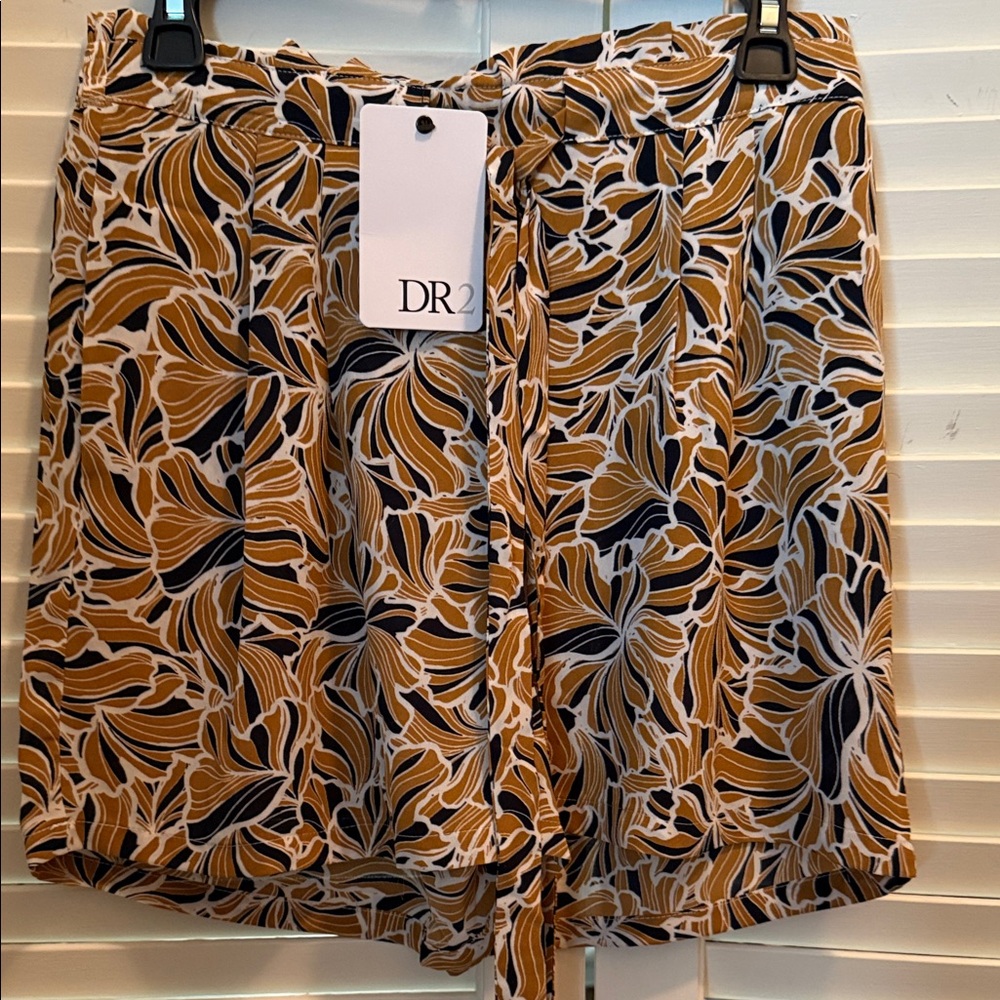 DR2 Women's Floral Shorts - Black, Brown, White